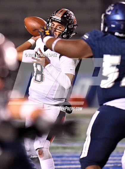 Thumbnail 3 in Central vs. Sierra Canyon (CIF State DIV 1AA Championship Final) photogallery.