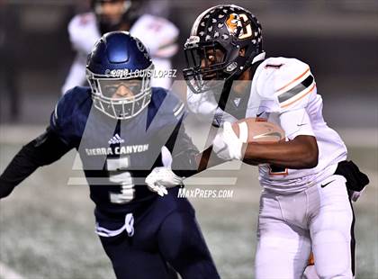 Thumbnail 1 in Central vs. Sierra Canyon (CIF State DIV 1AA Championship Final) photogallery.