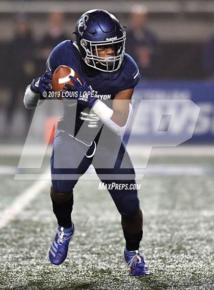 Thumbnail 2 in Central vs. Sierra Canyon (CIF State DIV 1AA Championship Final) photogallery.