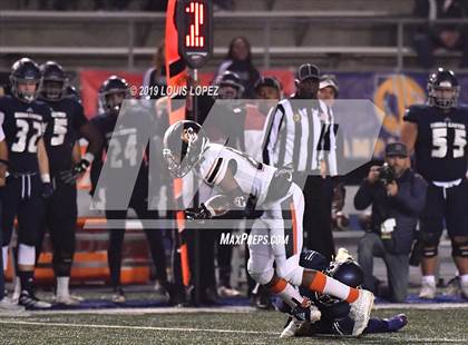 Thumbnail 1 in Central vs. Sierra Canyon (CIF State DIV 1AA Championship Final) photogallery.