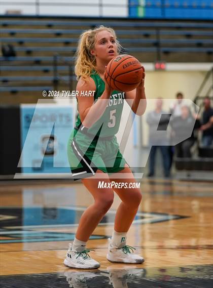 Thumbnail 2 in Triton Central @ Cascade photogallery.