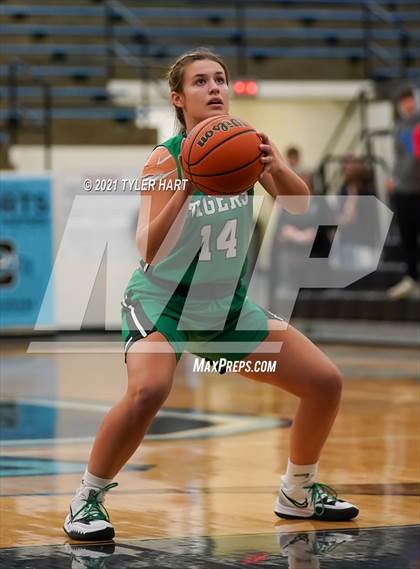 Thumbnail 2 in Triton Central @ Cascade photogallery.