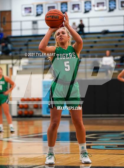Thumbnail 1 in Triton Central @ Cascade photogallery.