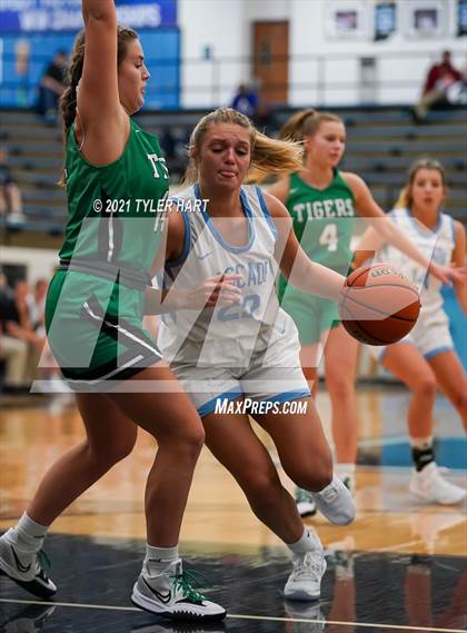 Thumbnail 3 in Triton Central @ Cascade photogallery.