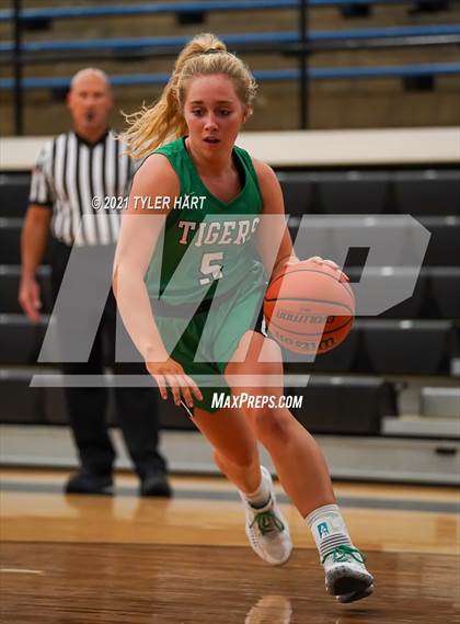 Thumbnail 2 in Triton Central @ Cascade photogallery.