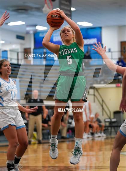 Thumbnail 1 in Triton Central @ Cascade photogallery.