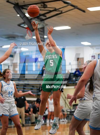 Thumbnail 3 in Triton Central @ Cascade photogallery.