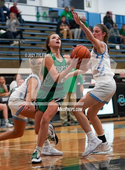 Thumbnail 2 in Triton Central @ Cascade photogallery.