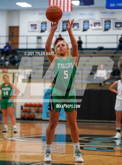 Thumbnail 2 in Triton Central @ Cascade photogallery.