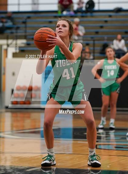 Thumbnail 3 in Triton Central @ Cascade photogallery.