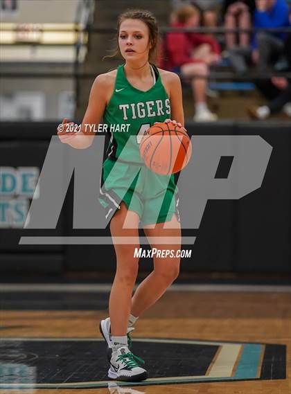 Thumbnail 1 in Triton Central @ Cascade photogallery.