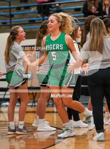 Thumbnail 3 in Triton Central @ Cascade photogallery.