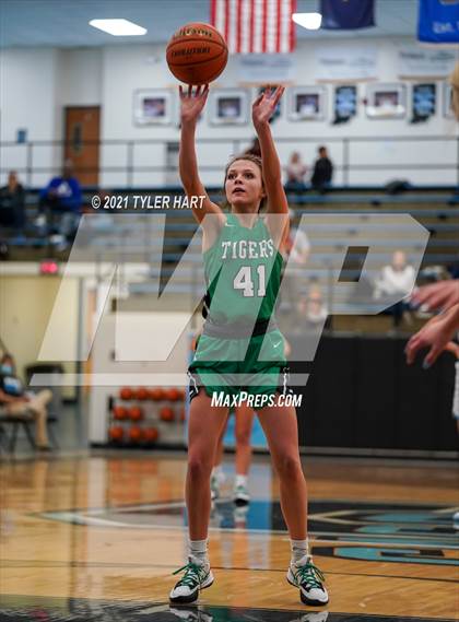 Thumbnail 2 in Triton Central @ Cascade photogallery.