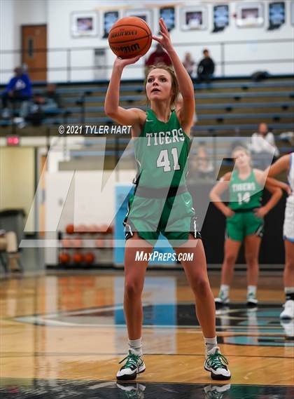 Thumbnail 1 in Triton Central @ Cascade photogallery.