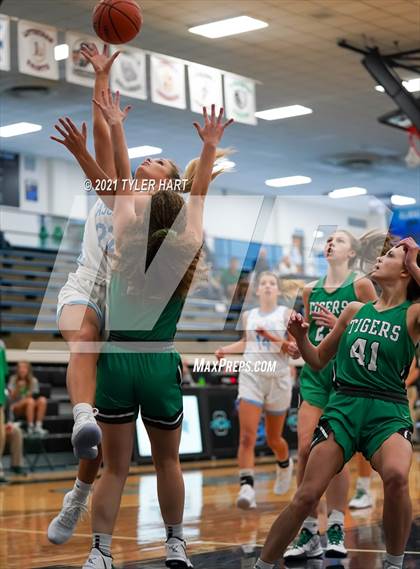 Thumbnail 3 in Triton Central @ Cascade photogallery.