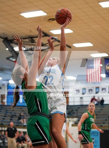 Thumbnail 3 in Triton Central @ Cascade photogallery.