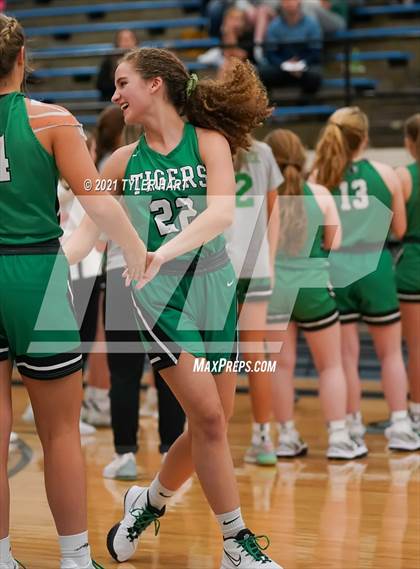 Thumbnail 2 in Triton Central @ Cascade photogallery.
