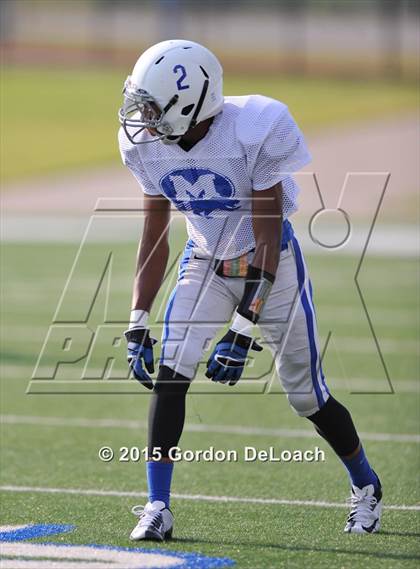 Thumbnail 2 in Midlothian vs. Frisco Centennial (Scrimmage) photogallery.