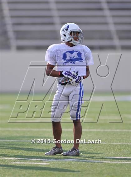 Thumbnail 3 in Midlothian vs. Frisco Centennial (Scrimmage) photogallery.