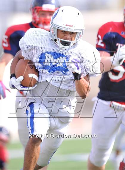 Thumbnail 3 in Midlothian vs. Frisco Centennial (Scrimmage) photogallery.