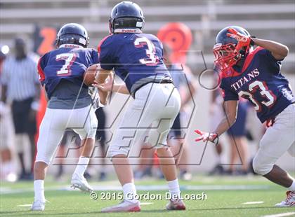Thumbnail 1 in Midlothian vs. Frisco Centennial (Scrimmage) photogallery.