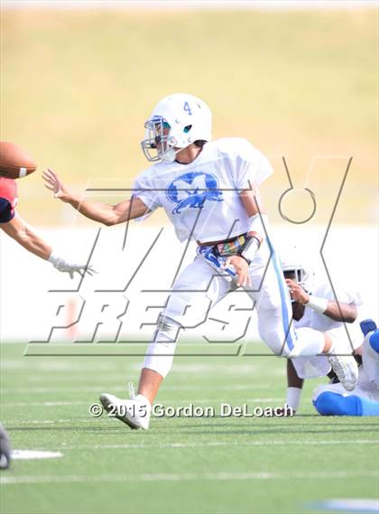 Thumbnail 2 in Midlothian vs. Frisco Centennial (Scrimmage) photogallery.