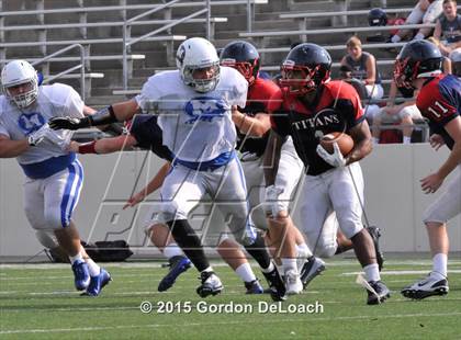 Thumbnail 2 in Midlothian vs. Frisco Centennial (Scrimmage) photogallery.