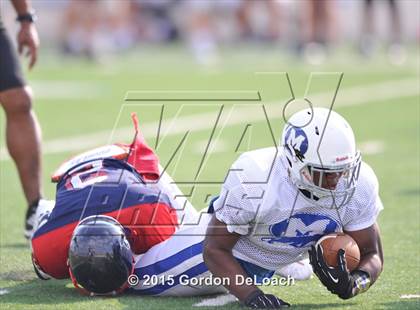 Thumbnail 2 in Midlothian vs. Frisco Centennial (Scrimmage) photogallery.