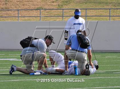 Thumbnail 3 in Midlothian vs. Frisco Centennial (Scrimmage) photogallery.