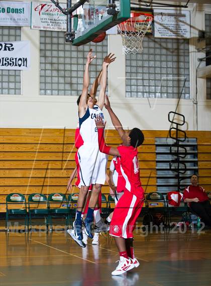 Thumbnail 3 in Hueneme vs Calvary Chapel (Santa Barbara Holiday Classic) photogallery.