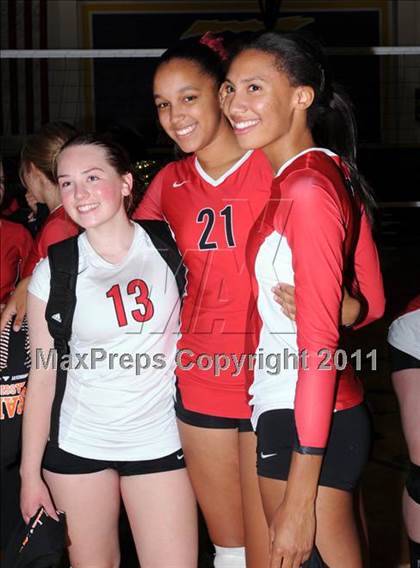 Thumbnail 3 in  La Costa Canyon vs. Harvard-Westlake (2010 Durango Fall Classic) photogallery.