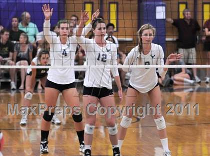 Thumbnail 1 in  La Costa Canyon vs. Harvard-Westlake (2010 Durango Fall Classic) photogallery.