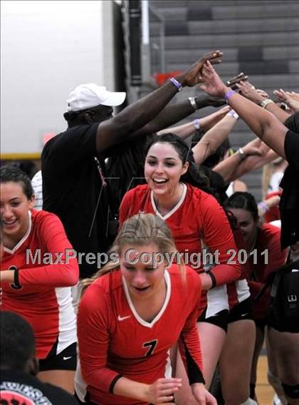 Thumbnail 2 in  La Costa Canyon vs. Harvard-Westlake (2010 Durango Fall Classic) photogallery.