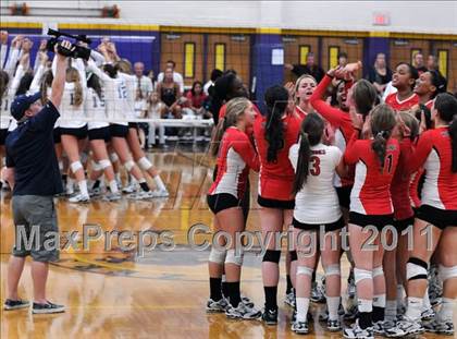 Thumbnail 3 in  La Costa Canyon vs. Harvard-Westlake (2010 Durango Fall Classic) photogallery.