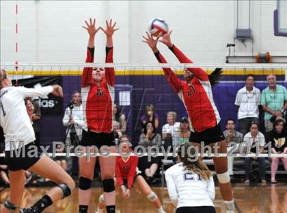 Thumbnail 2 in  La Costa Canyon vs. Harvard-Westlake (2010 Durango Fall Classic) photogallery.