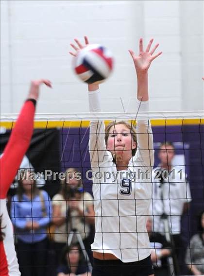 Thumbnail 3 in  La Costa Canyon vs. Harvard-Westlake (2010 Durango Fall Classic) photogallery.
