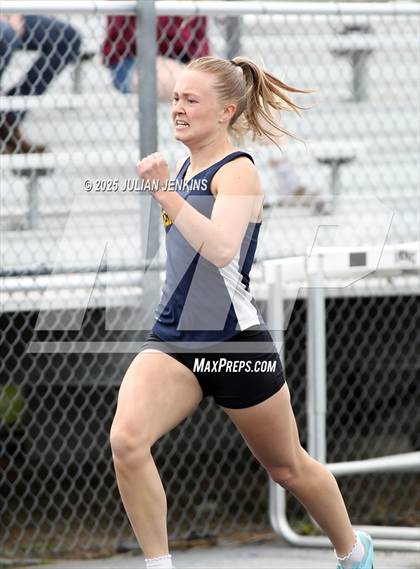 Thumbnail 3 in Wes Lowe Invitational Track Meet photogallery.