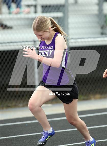 Thumbnail 2 in Wes Lowe Invitational Track Meet photogallery.