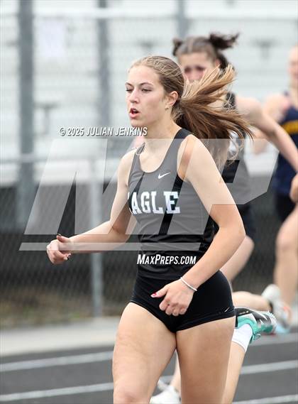 Thumbnail 1 in Wes Lowe Invitational Track Meet photogallery.