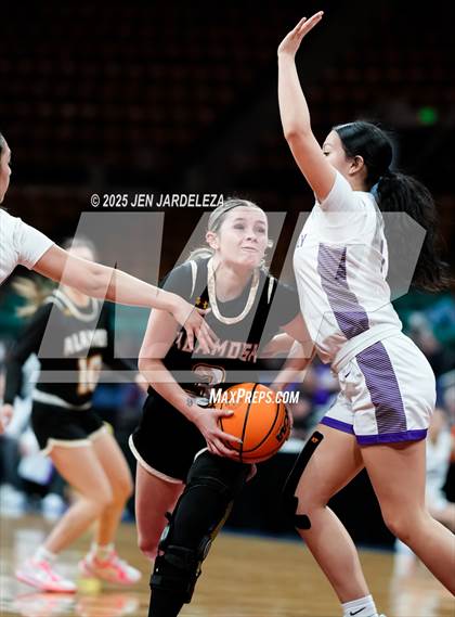Thumbnail 2 in Alamosa vs. Holy Family (CHSAA 4A Great 8) photogallery.