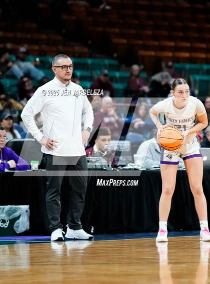 Thumbnail 3 in Alamosa vs. Holy Family (CHSAA 4A Great 8) photogallery.