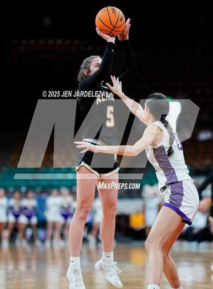 Thumbnail 1 in Alamosa vs. Holy Family (CHSAA 4A Great 8) photogallery.