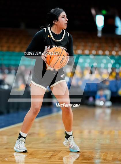 Thumbnail 3 in Alamosa vs. Holy Family (CHSAA 4A Great 8) photogallery.