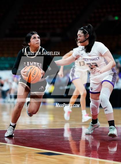 Thumbnail 2 in Alamosa vs. Holy Family (CHSAA 4A Great 8) photogallery.