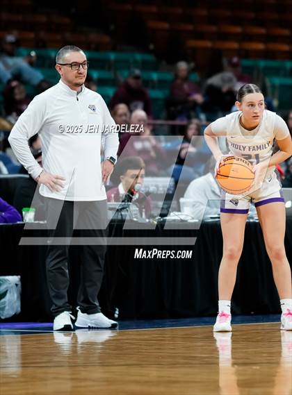 Thumbnail 2 in Alamosa vs. Holy Family (CHSAA 4A Great 8) photogallery.