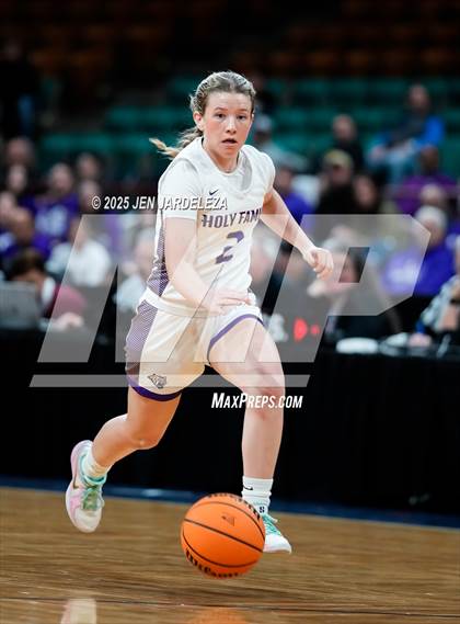 Thumbnail 1 in Alamosa vs. Holy Family (CHSAA 4A Great 8) photogallery.
