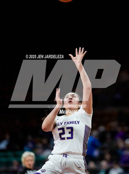 Thumbnail 3 in Alamosa vs. Holy Family (CHSAA 4A Great 8) photogallery.