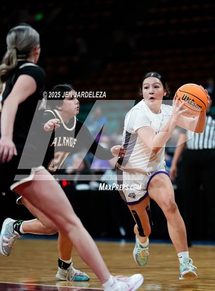 Thumbnail 3 in Alamosa vs. Holy Family (CHSAA 4A Great 8) photogallery.