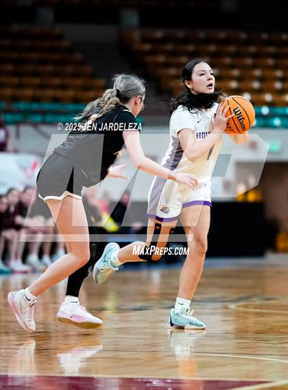 Thumbnail 3 in Alamosa vs. Holy Family (CHSAA 4A Great 8) photogallery.