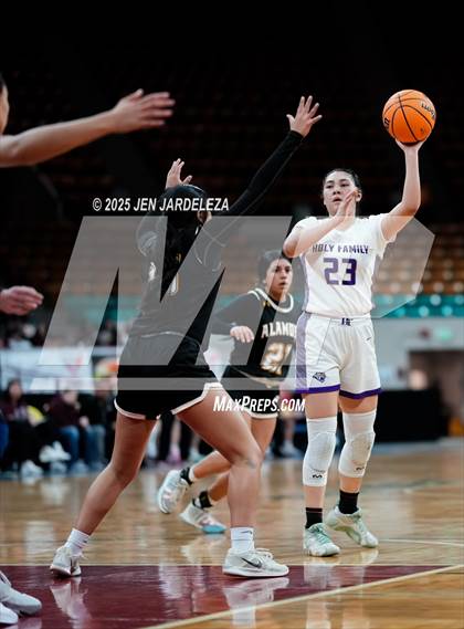 Thumbnail 3 in Alamosa vs. Holy Family (CHSAA 4A Great 8) photogallery.